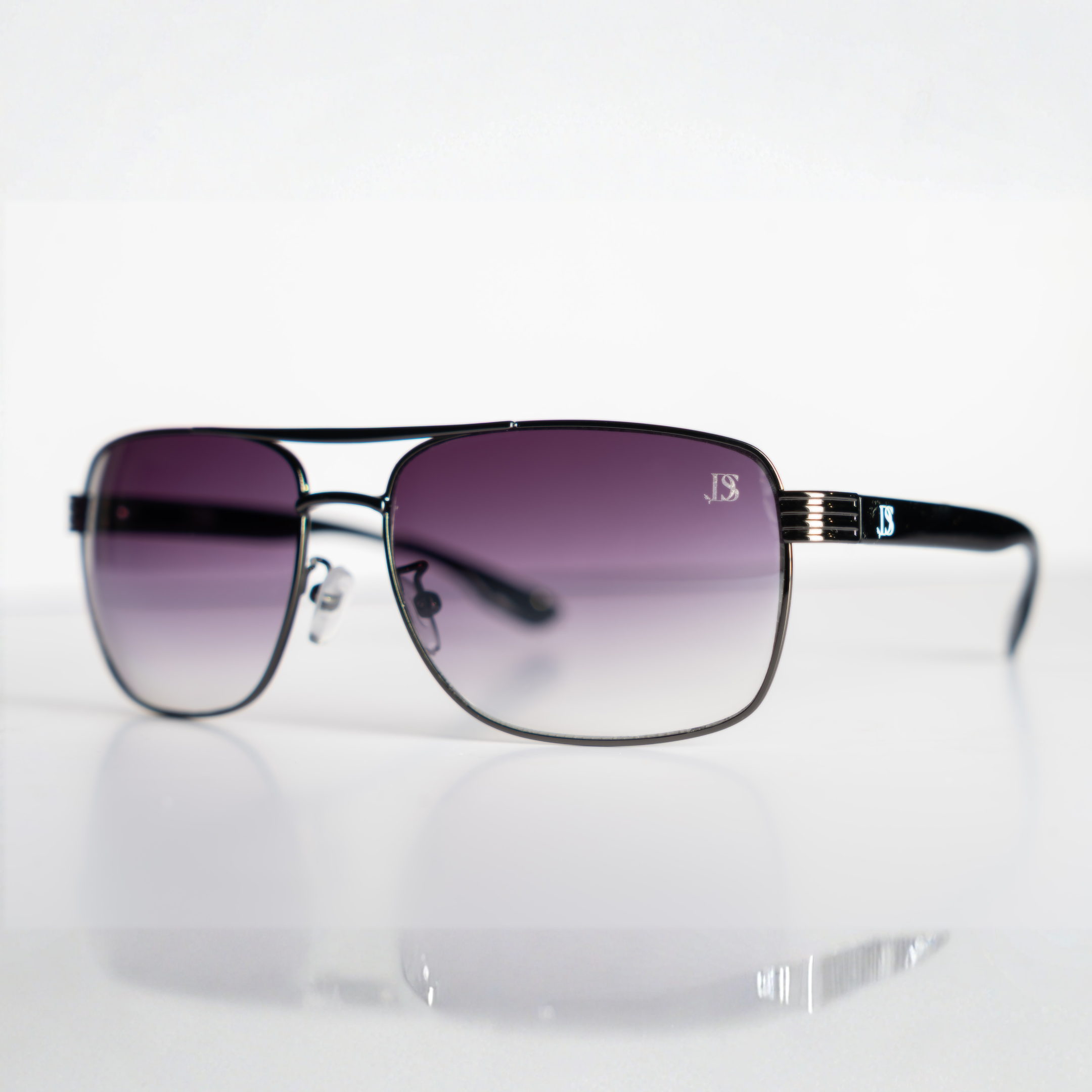 DS Black Aviator Purple Gradient Sunglasses